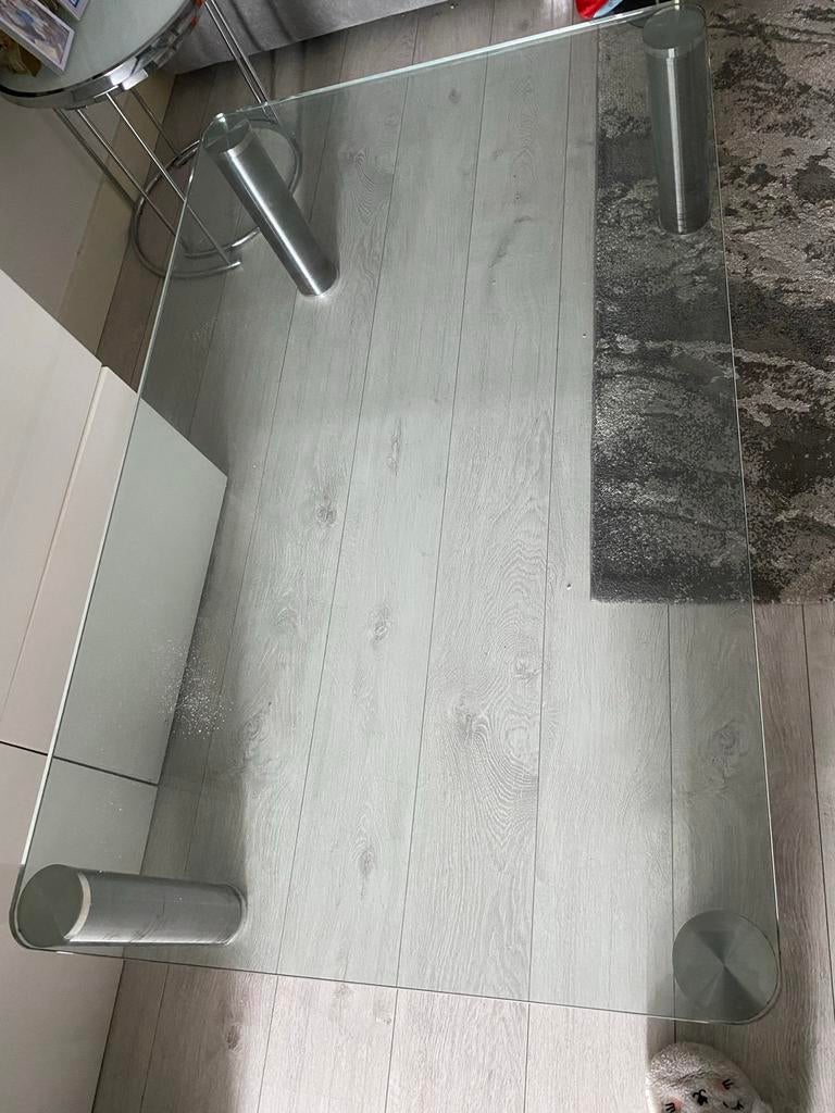 Glazen salontafel met metalen poten, Ophalen, Gebruikt, Table 135x80, 50 tot 100 cm