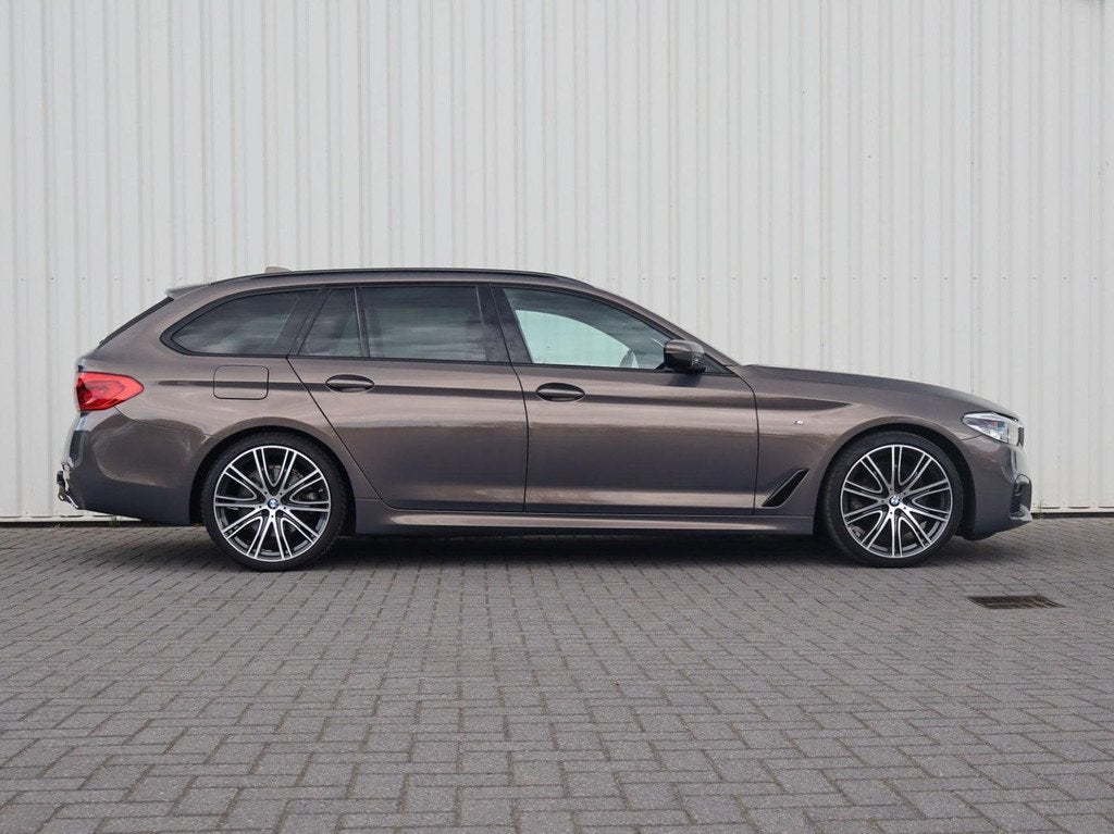 BMW 5-serie Touring 520i 184pk High Executive Edition | Trek, Automaat, Achterwielaandrijving, Euro 6, 4 cilinders