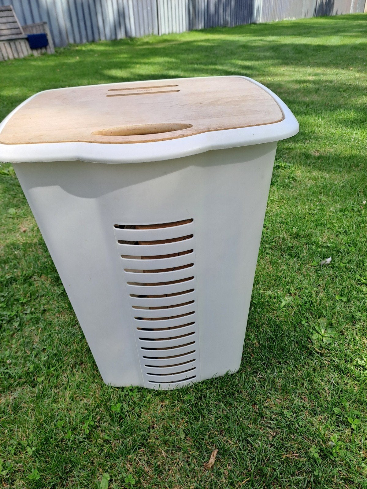 Wasmand  CURVER als nieuw/houten deksel/veel volume, Ophalen of Verzenden, Zo goed als nieuw, Wit