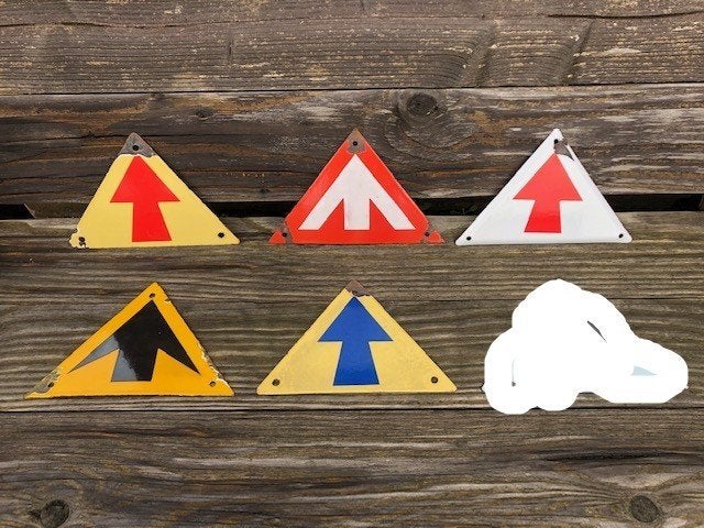 5 mooie oude emaille bordjes met een pijl. Wandelroute., Antiek en Kunst, Ophalen of Verzenden
