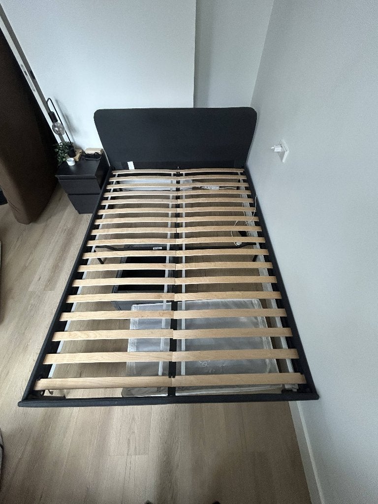 IKEA Slattum Bed 140*200, Huis en Inrichting, Slaapkamer | Bedden, Ophalen, Overige materialen, Zwart, Tweepersoons