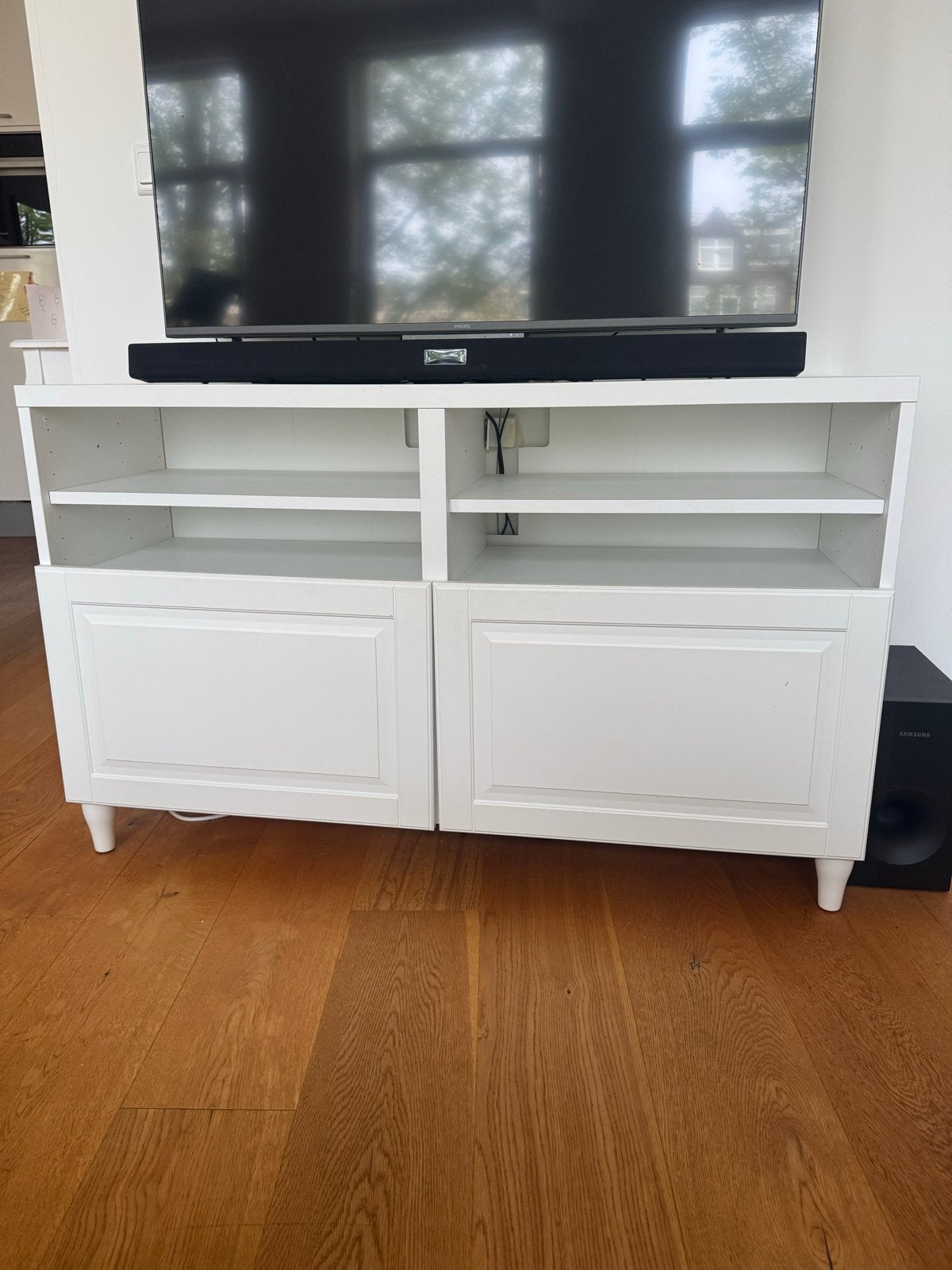 BESTÅ IKEA Tv-meubel wit met deuren, 120x42x74 cm, Ophalen, Gebruikt, 100 tot 150 cm, Minder dan 100 cm