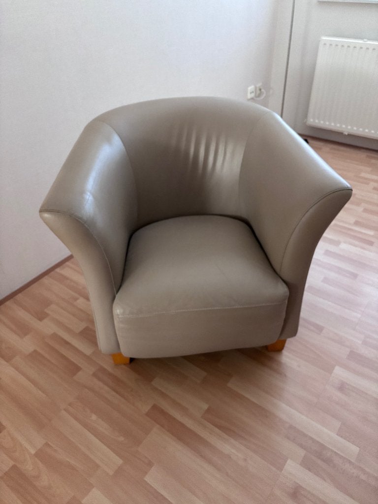 Comfortabele leren fauteuil - Zo goed als nieuw, Huis en Inrichting, Ophalen, Zo goed als nieuw, Traditioneel, 75 tot 100 cm