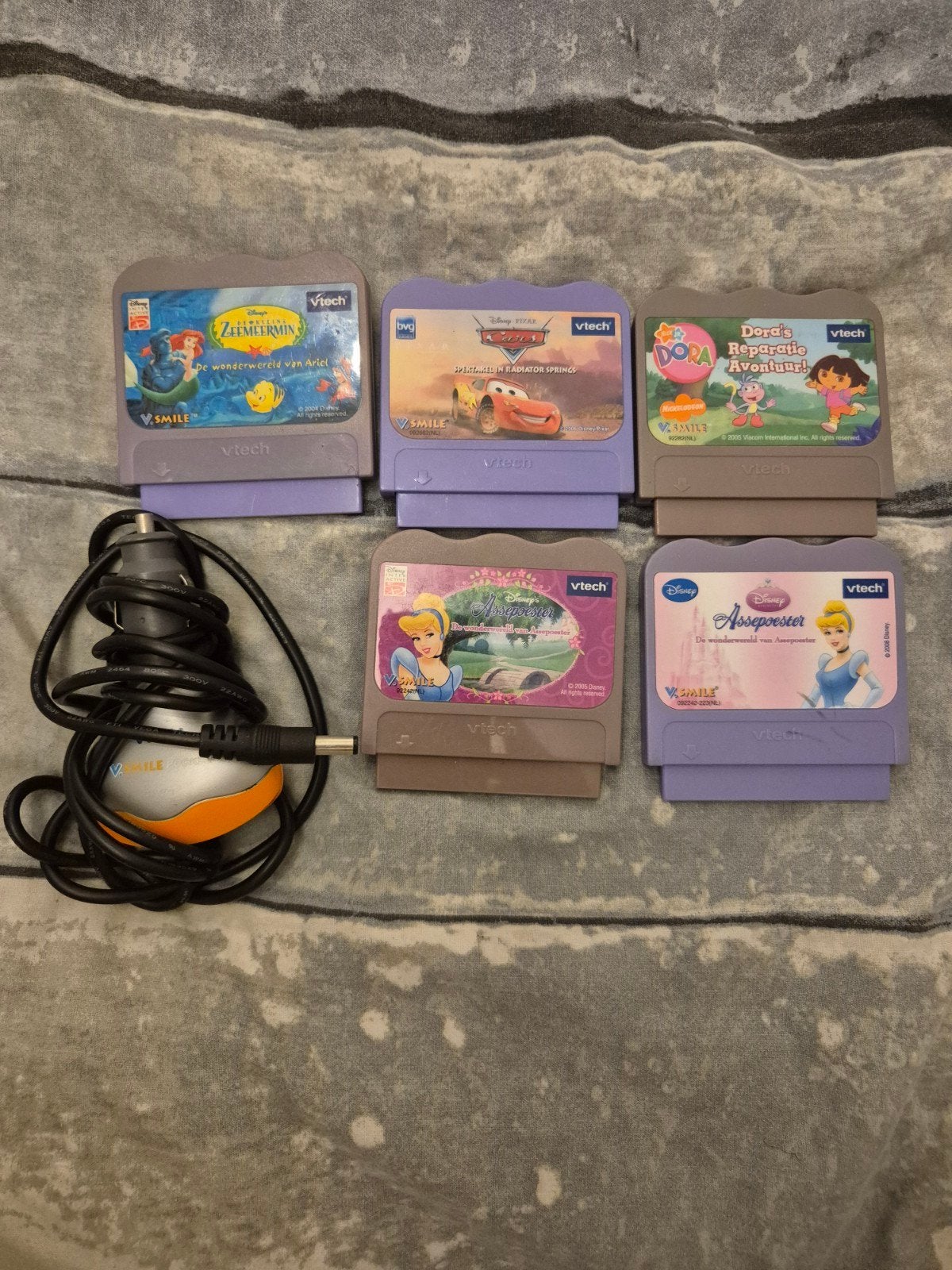 VTech V.Smile Pocket: 6 spellen en autolader, Spelcomputers en Games, Avontuur en Actie, Gebruikt, 1 speler, Ophalen of Verzenden