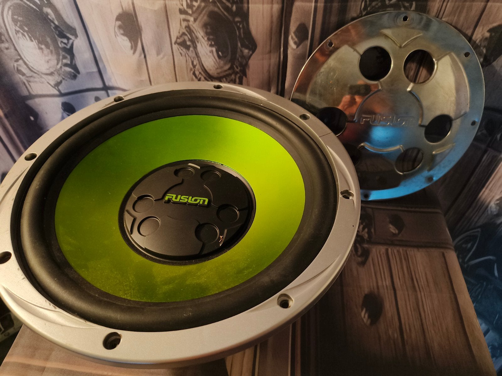 Fusion Subwoofer - Krachtige Bass voor uw Auto, Ophalen, Gebruikt, Subwoofer