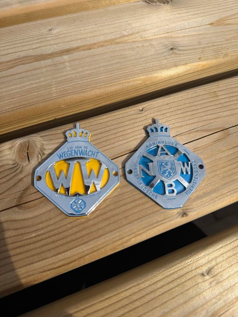 ANWB en wegenwacht emblemen, Auto diversen, Auto-accessoires, Ophalen of Verzenden, Zo goed als nieuw