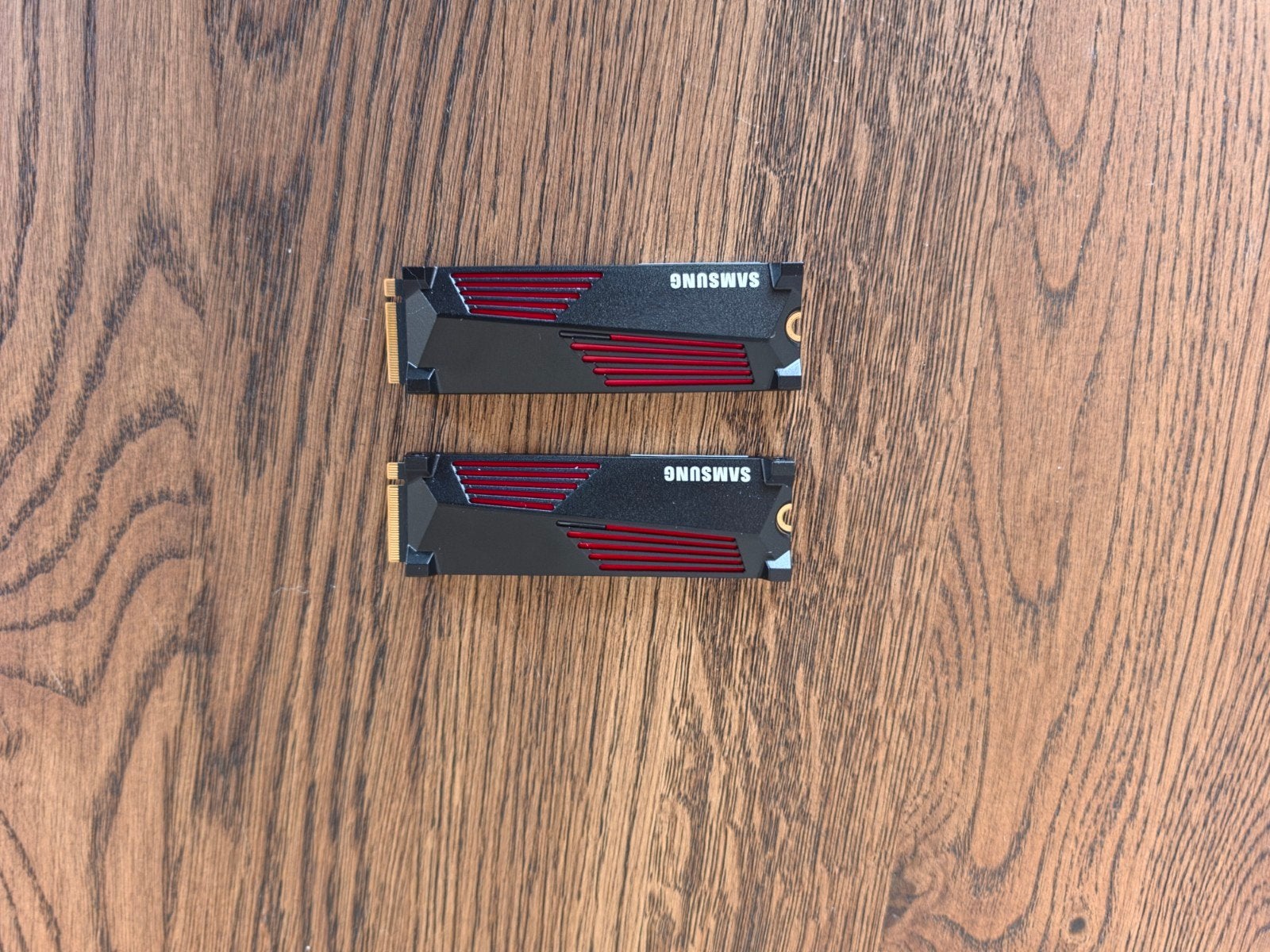 2x Samsung SSD 990 Pro met Heatsink - Nauwelijks gebruikt, Computers en Software, Harde schijven, Intern, 2TB, Console, SSD