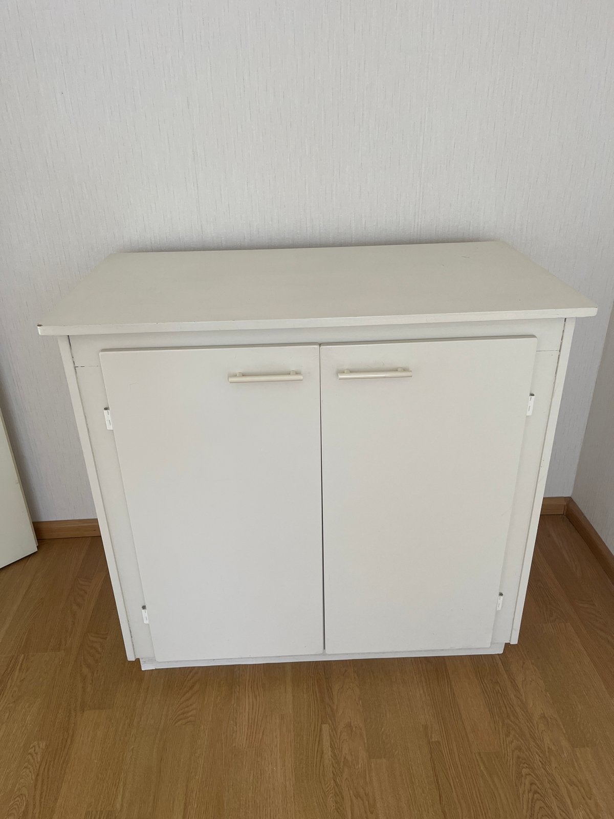 Commode/Wit kastje met twee deuren en planken (96x53x88cm), Ophalen, Gebruikt