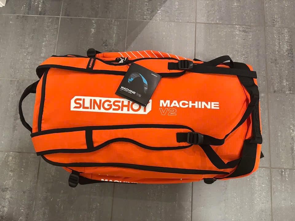 Slingshot Machine V2 11m / Slingshot SST V7 9m (2025), Watersport en Boten, Geen board, Zo goed als nieuw, Kite, 11 m²