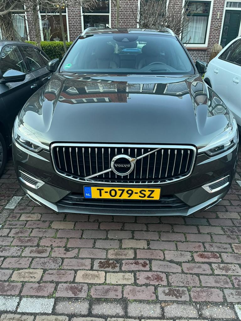 Volvo XC60 T8 Twin Engine 390pk Geartronic AWD 2021 Grijs, Automaat, 1969 cc, 138 €/maand, Bruin