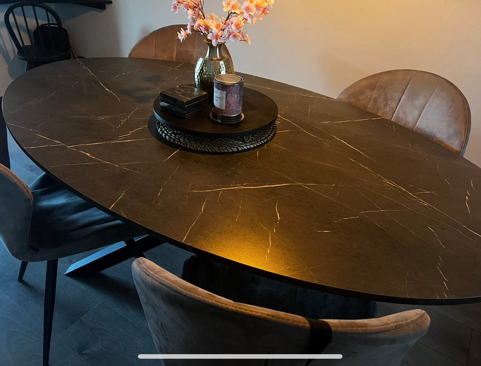 Ovale Eettafel inclusief 4 stoelen, Huis en Inrichting, Tafels | Eettafels, Gebruikt, 100 tot 150 cm, Ophalen of Verzenden, 150 tot 200 cm