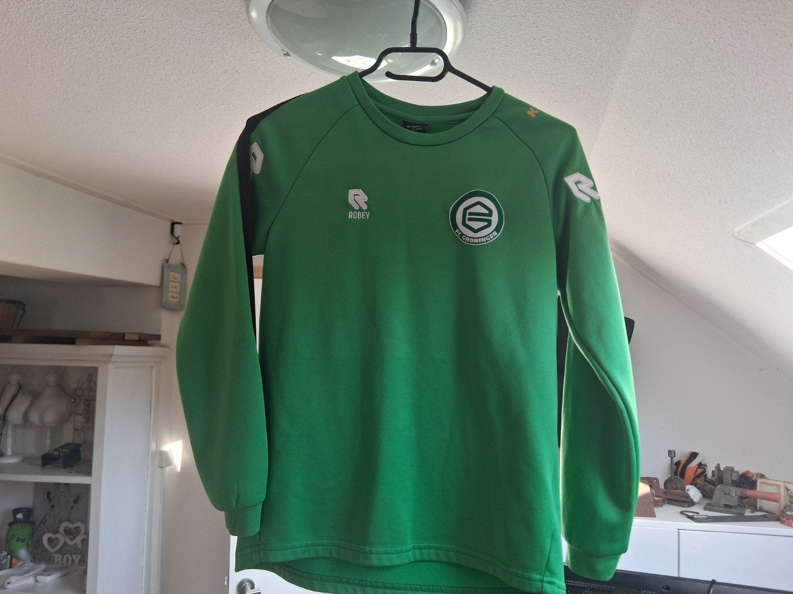 FC Groningen Robey trainingstrui groen maat 152, Kleding | Heren, Sportkleding, Ophalen, Robey, Zo goed als nieuw, Voetbal