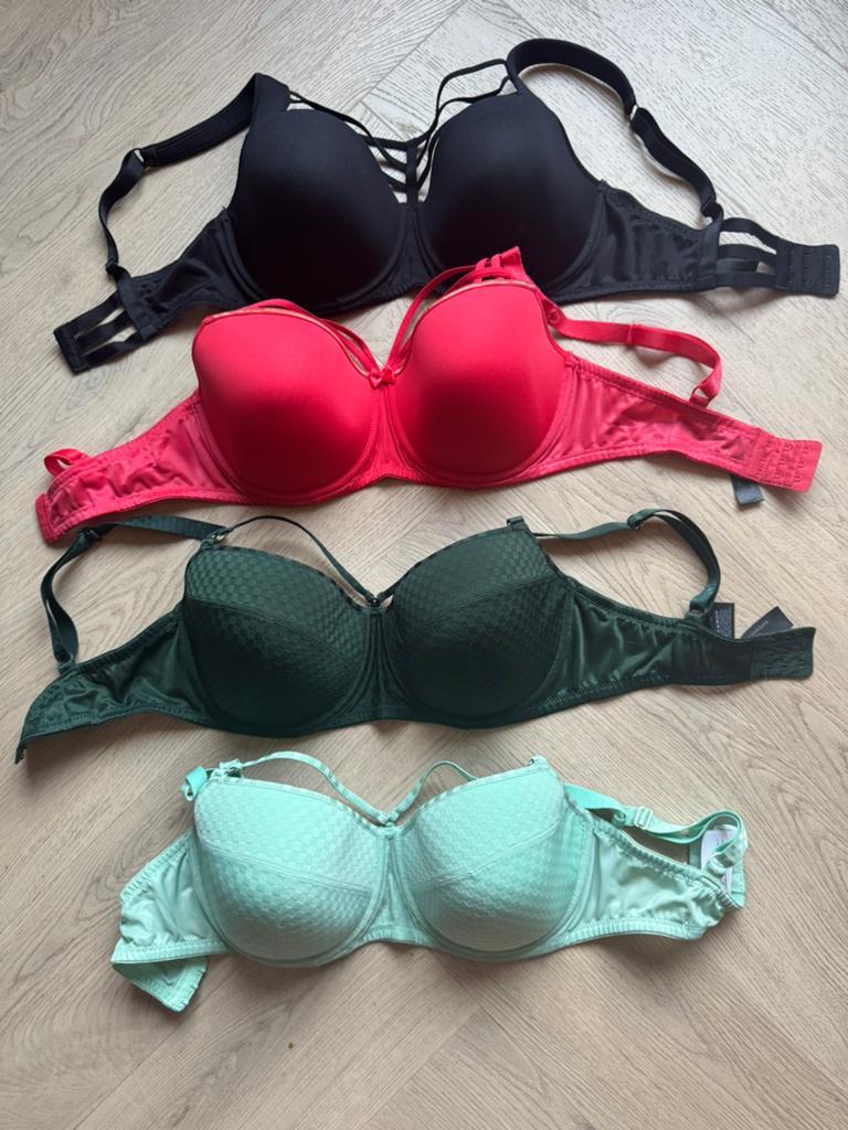 4 Marlies Dekkers BH’s 75E groen, rood en zwart, Ophalen, Zo goed als nieuw, Lingerie of Zwemkleding