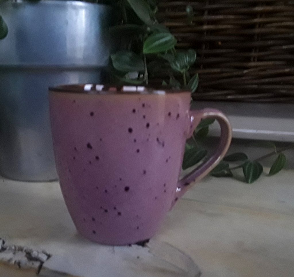 Mok - roze / paars - met stipjes erop - Xenos senseo dots?, Overige merken, Keramiek, Zo goed als nieuw, Overige stijlen