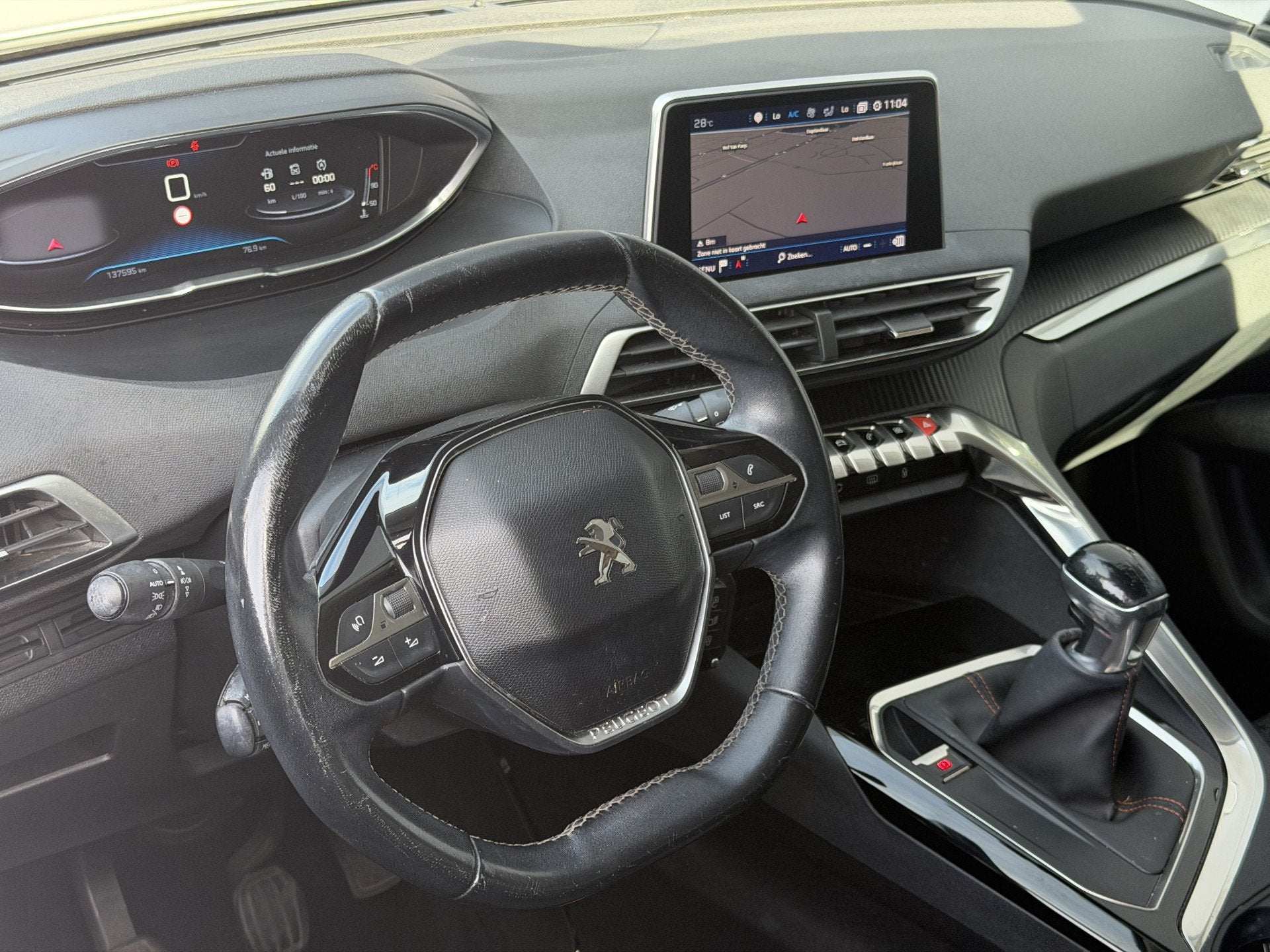 Peugeot 5008 1.2 PureTech Blue Lease Executive | RIJKLAAR |, Voorwielaandrijving, Stof, Gebruikt, 1199 cc