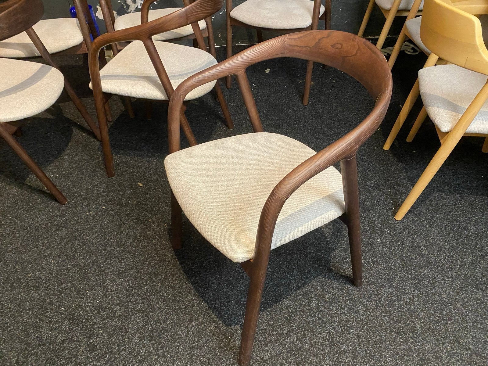 6 x japandi stoel rayven massief essen hout donker bruin