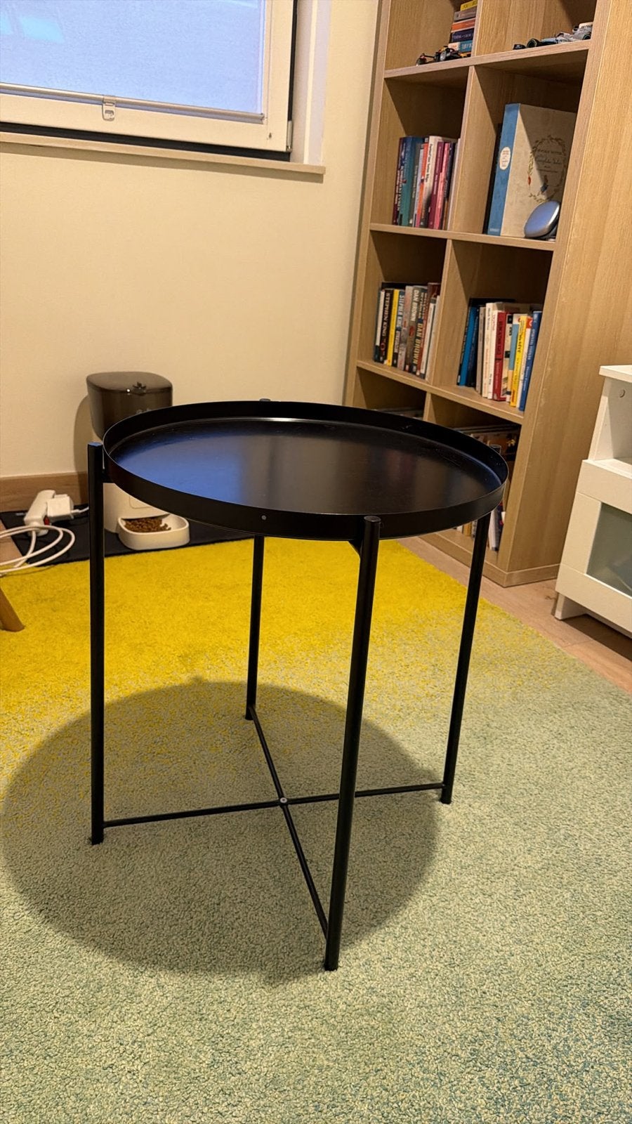 Zwart metalen bijzettafel - Modern en veelzijdig, Minder dan 55 cm, Gebruikt, Metaal of Aluminium, Rond