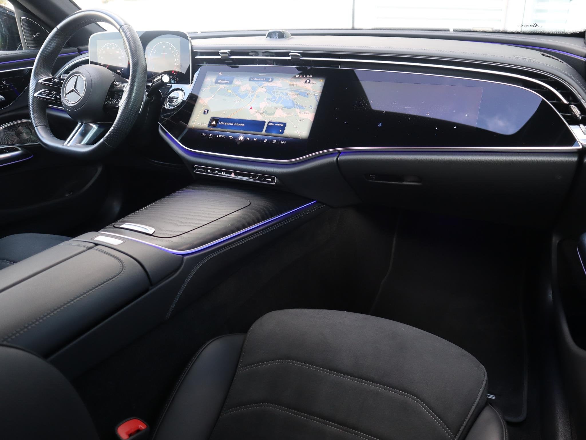 Mercedes-Benz E-Klasse E 300 e 4MATIC Autom. mit EQ Hybrid T, Auto's, Dealer onderhouden, Stof, Gebruikt, Zwart