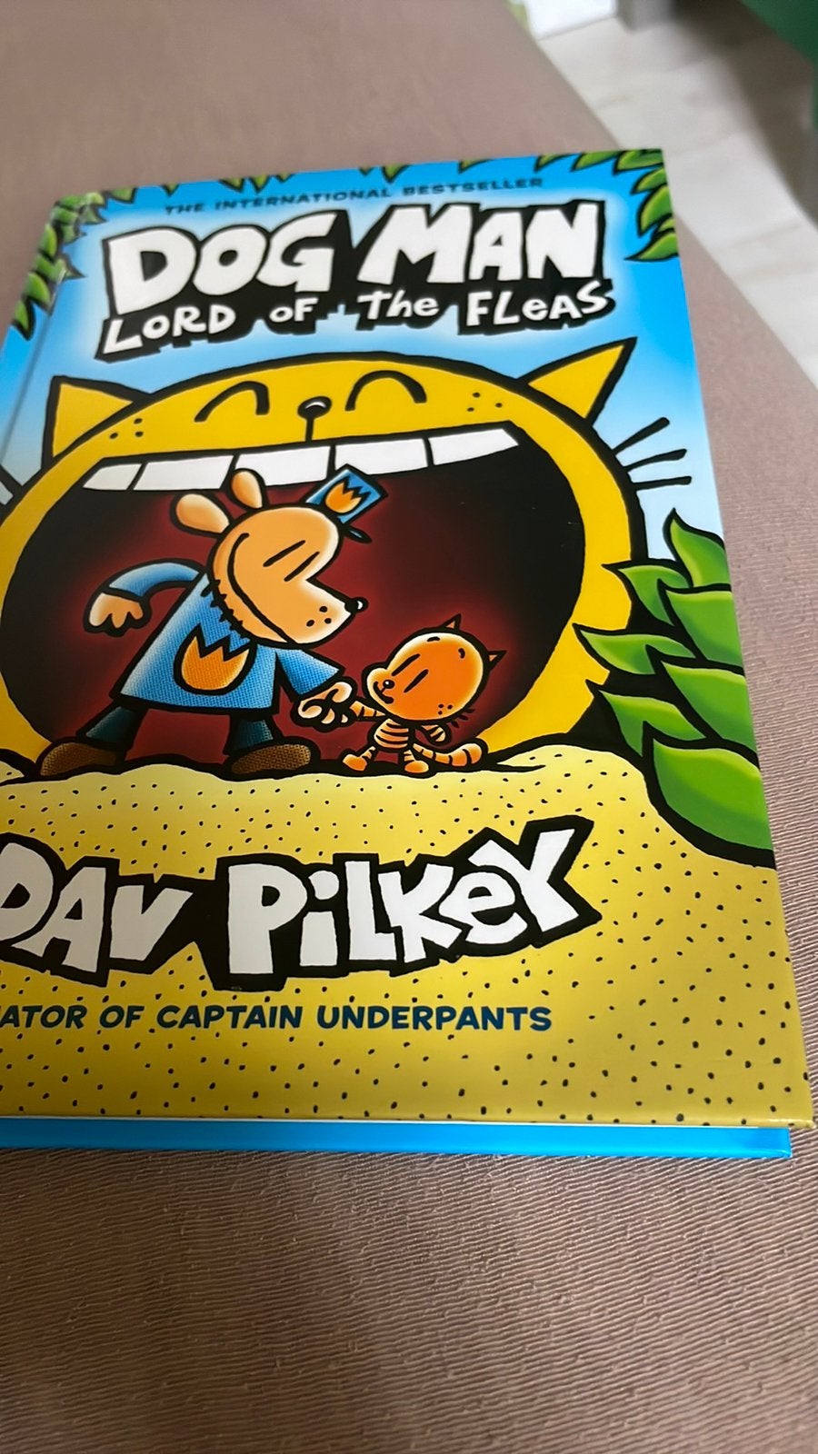 Dog man deel 5 engels, Ophalen of Verzenden, Zo goed als nieuw, Cartoons