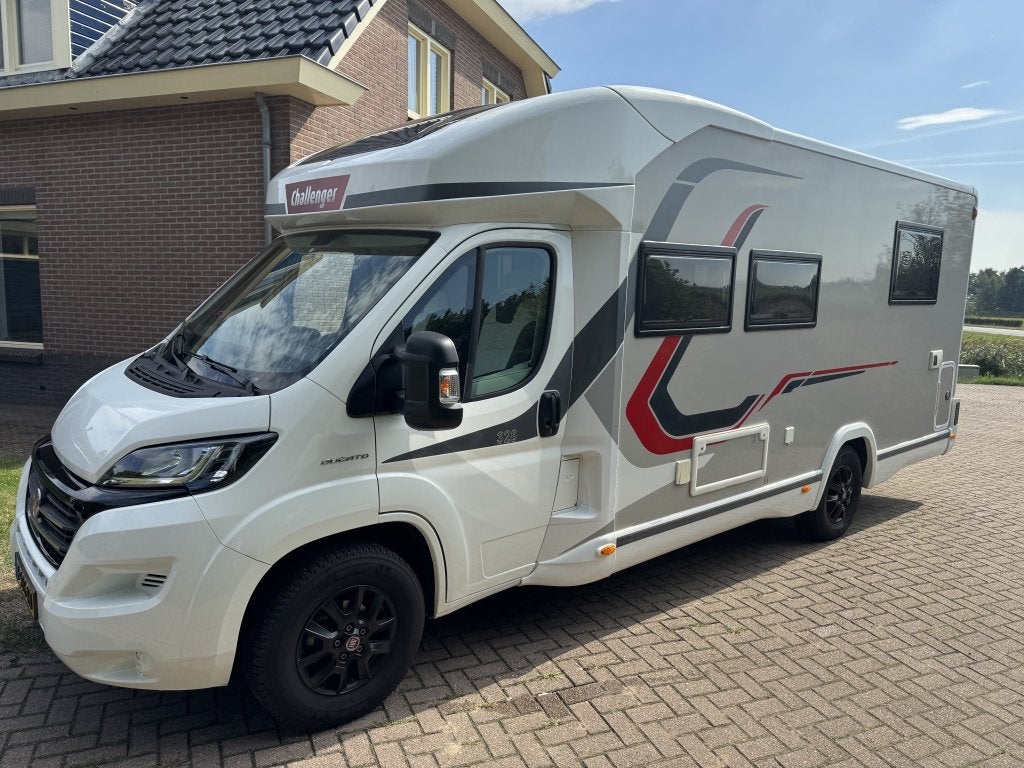 Fiat ducato Challenger 328 Vip (1061144), Caravans en Kamperen, Automaat, Ringverwarming, 7 tot 8 meter, Diesel