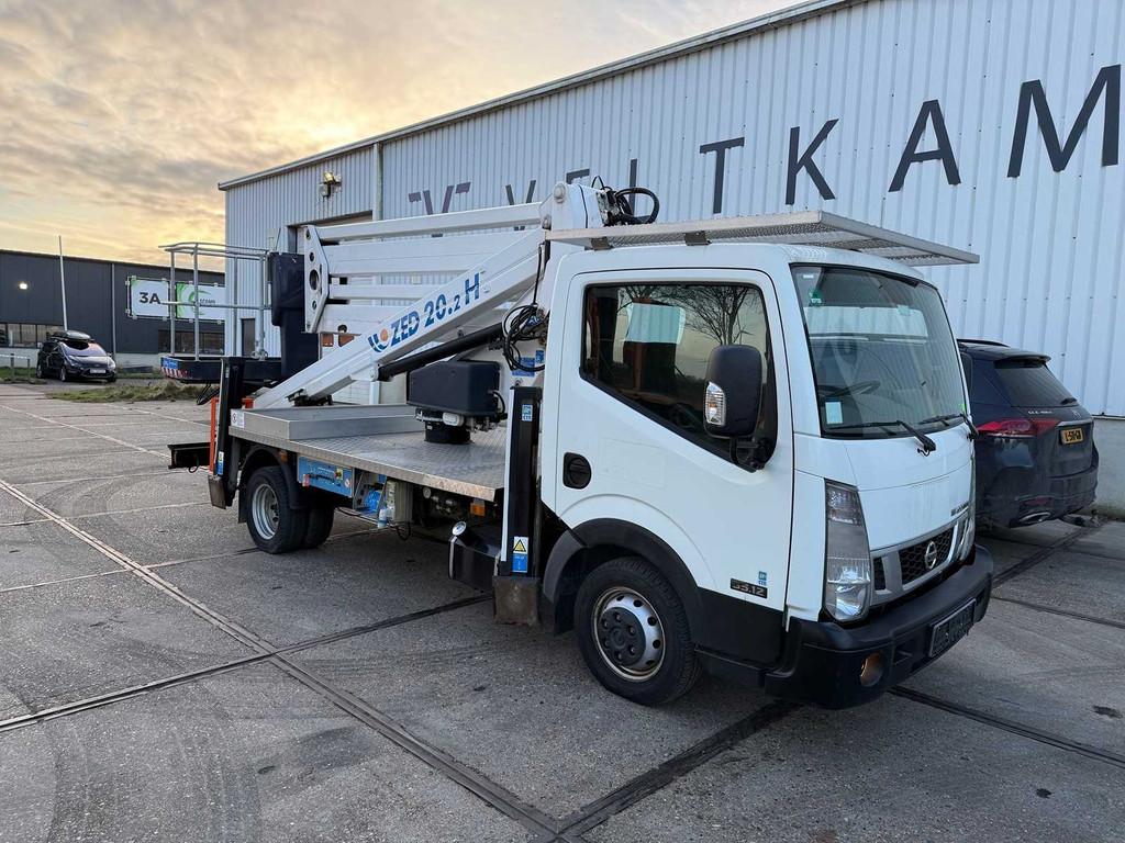 2015 Nissan Cabstar NT400 Autohoogwerker, Auto's, Gebruikt, Bedrijf, Te koop, Nissan