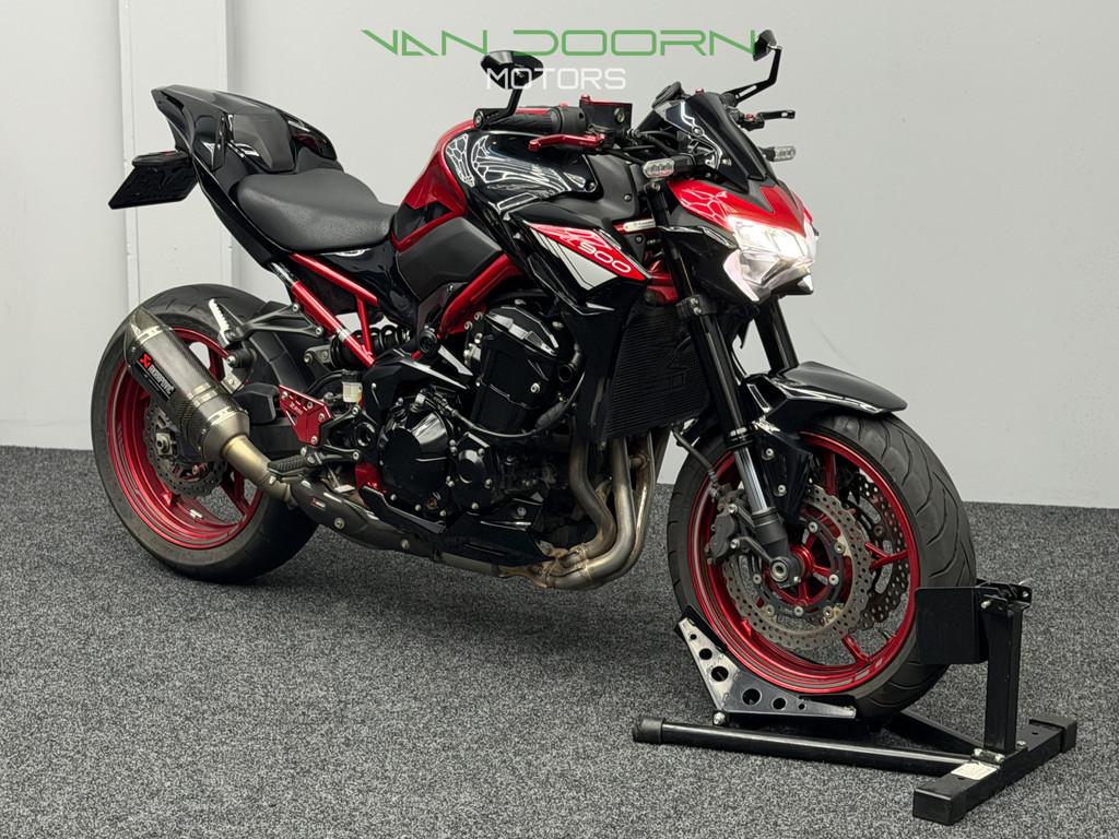Kawasaki Z900 Performance | Akrapovic | Bar-End Spiegels | 2, Motoren, Motoren | Kawasaki, Info@vandoornmotors.nl, Bedrijf, Meer dan 35 kW