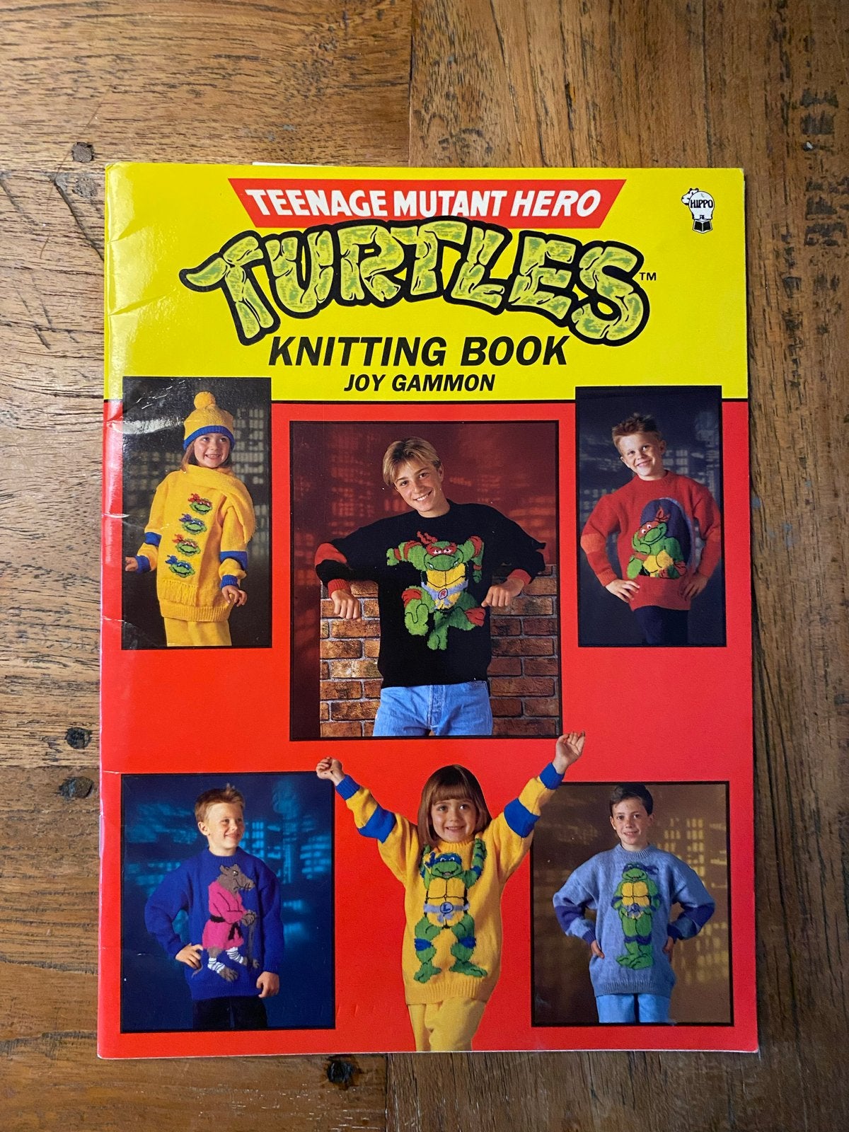 Zeldzaam Vintage 1990 Teenage Mutant Hero Turtles Breiboek, Hobby en Vrije tijd, Breien en Haken, Ophalen of Verzenden, Zo goed als nieuw