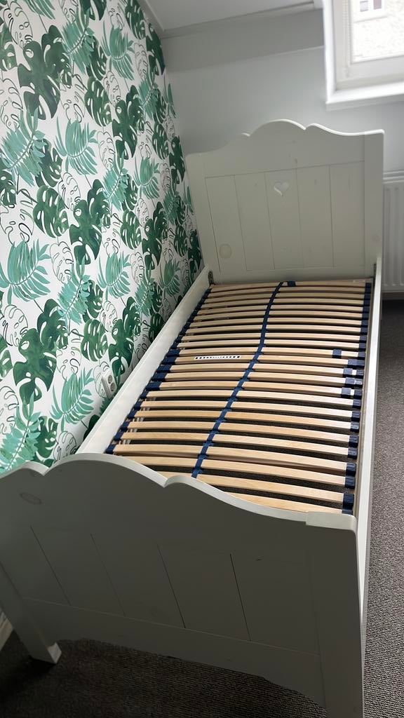 Romantisch meiden bed, Huis en Inrichting, Slaapkamer | Bedden, Ophalen, 90 cm, Eenpersoons, Wit