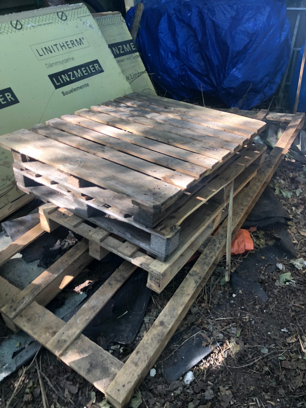 Vier pallets - kachelhout, Tuin en Terras, Haardhout, Minder dan 3 m³, Ophalen, Overige houtsoorten