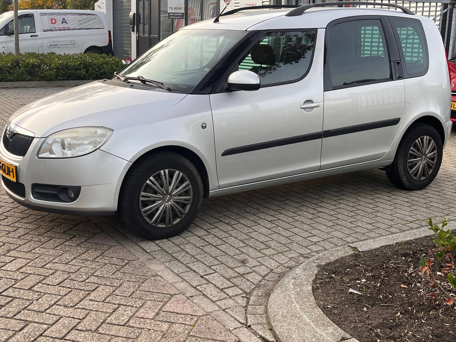Skoda Roomster 1.4 16V 63KW Scout 2008 Grijs, Auto's, Voorwielaandrijving, 4 cilinders, Roomster, 49 €/maand
