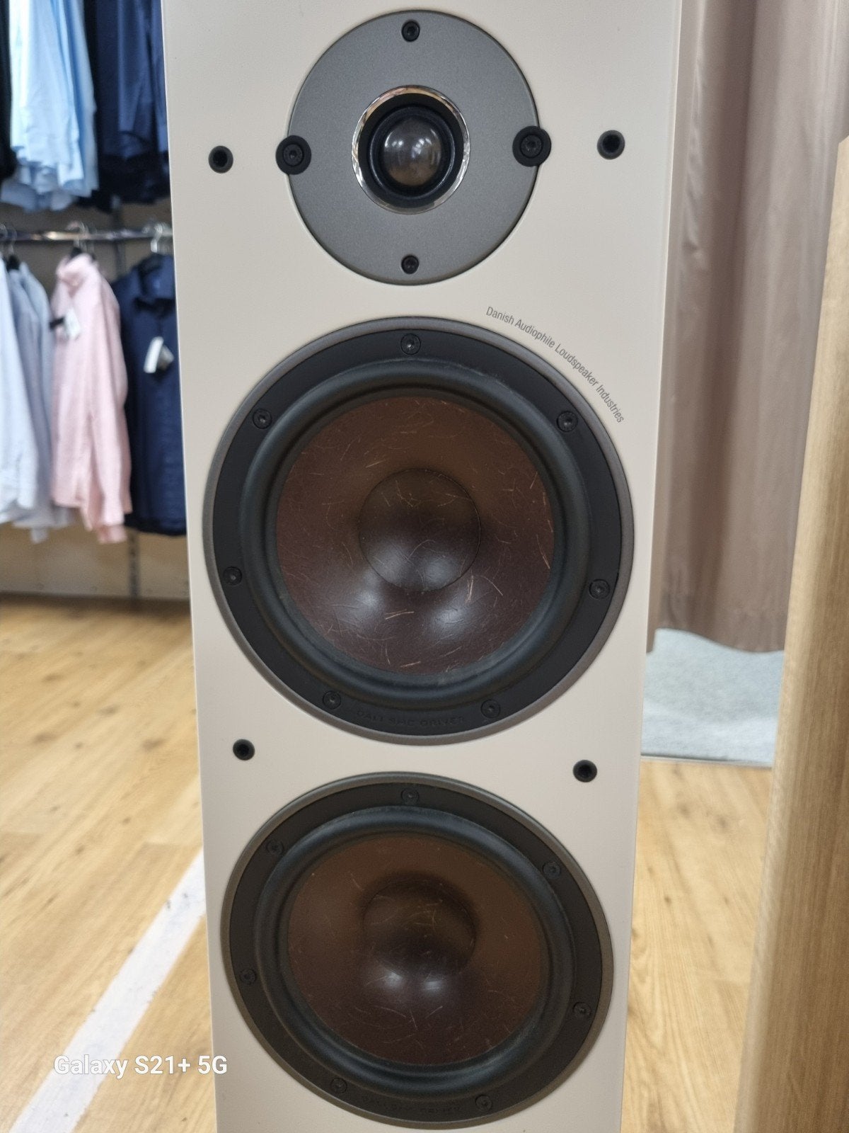 ✅Dali Oberon 7 Vloerstaande Luidspreker - Wit/Licht Hout, Audio, Tv en Foto, Ophalen, Stereo speakers, -, Zo goed als nieuw