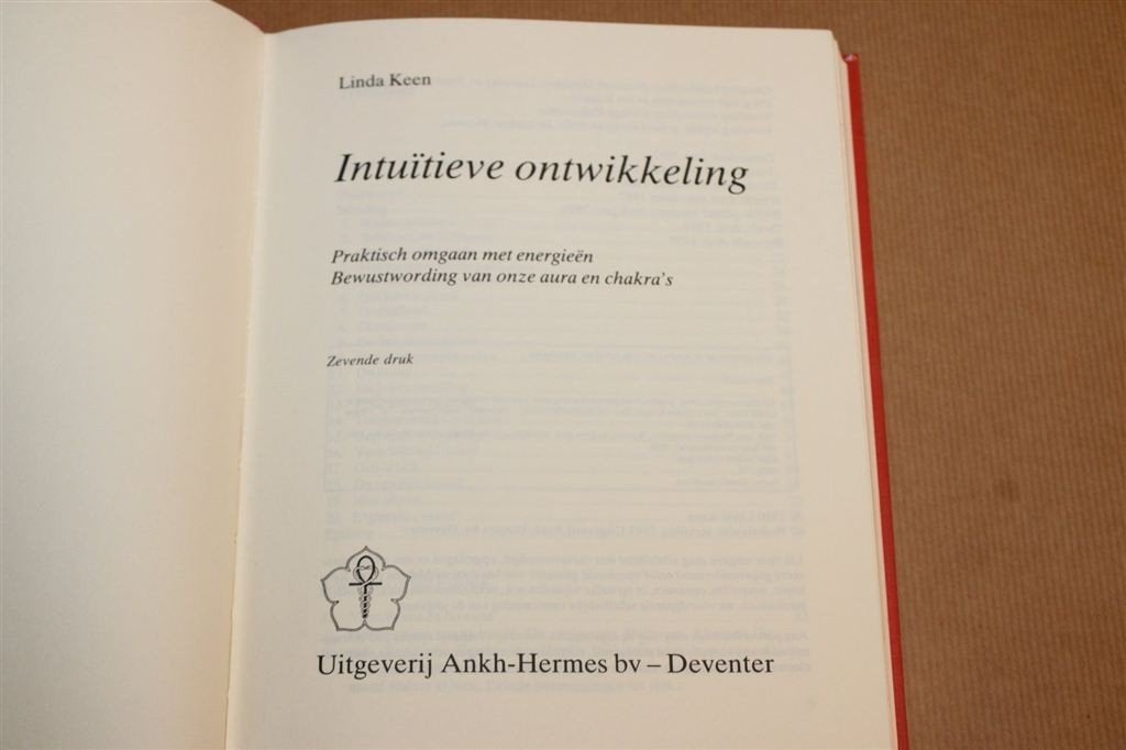 Intuïtieve Ontwikkeling — Aura & Chakra\'s, Linda Keen, Ophalen of Verzenden, Gelezen, Overige onderwerpen, Achtergrond en Informatie