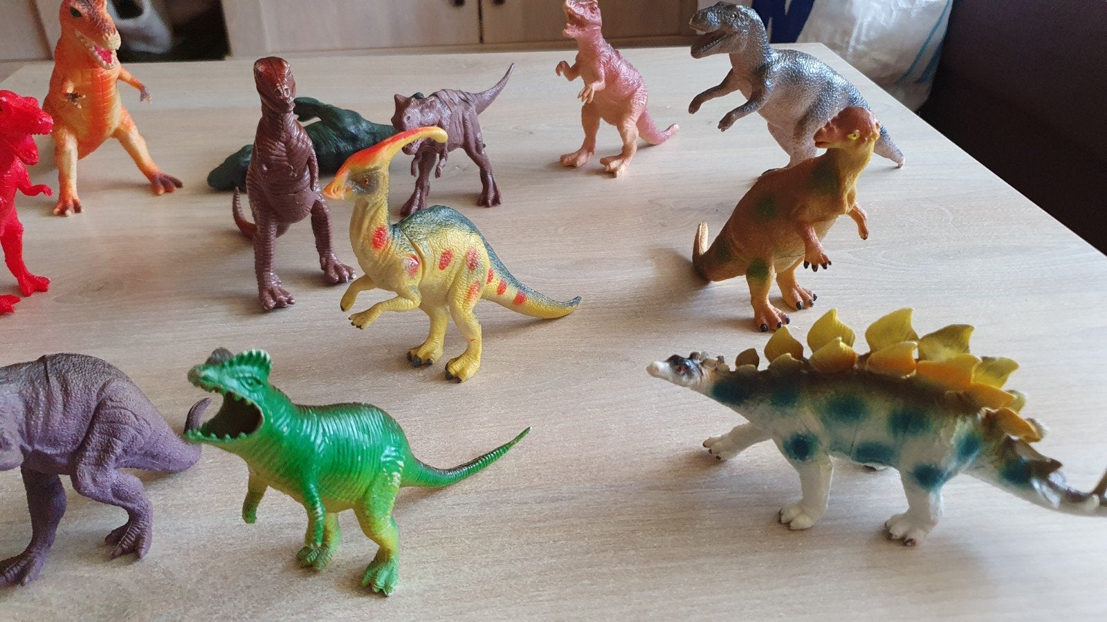 Dinosaurussen ( dino's verschillende soorten), Ophalen of Verzenden, Zo goed als nieuw, Beeldje of Figuurtje