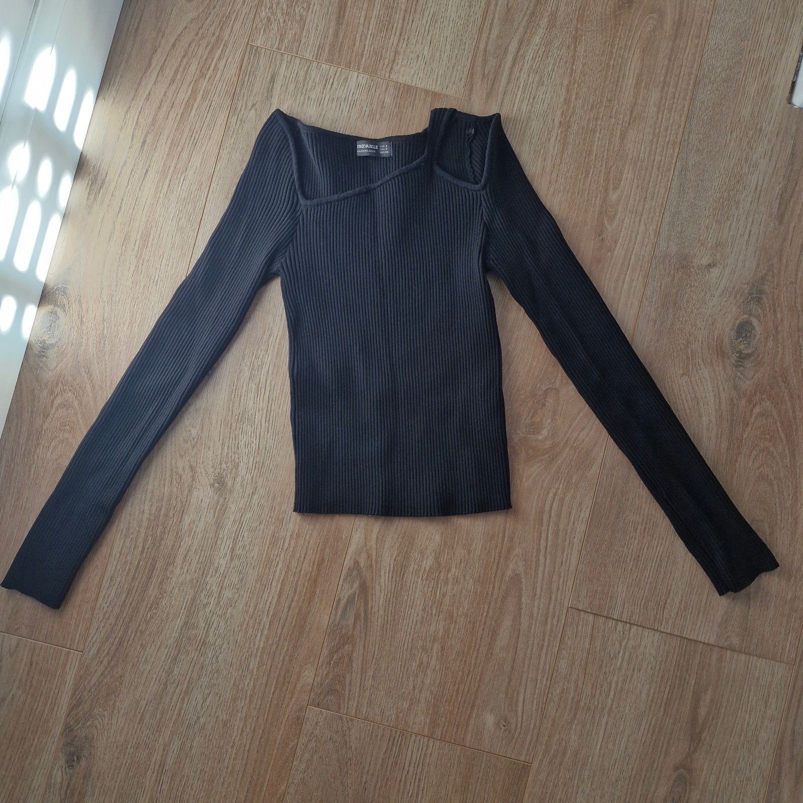 Stradivarius Zwarte Ribgebreide Top maat S, Zwart, Ophalen of Verzenden, Zo goed als nieuw, Lange mouw