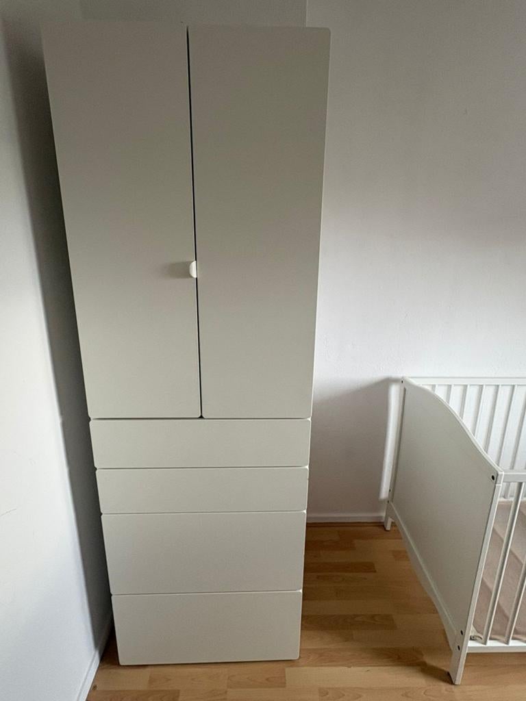 Ikea Baby bed & kast, Huis en Inrichting, Ophalen, Zo goed als nieuw
