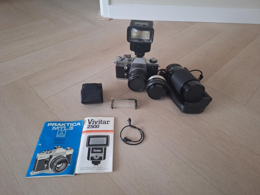 Praktica MTL3 Spiegelreflexcamera met accessoires, Ophalen of Verzenden, Gebruikt, Spiegelreflex, Overige Merken