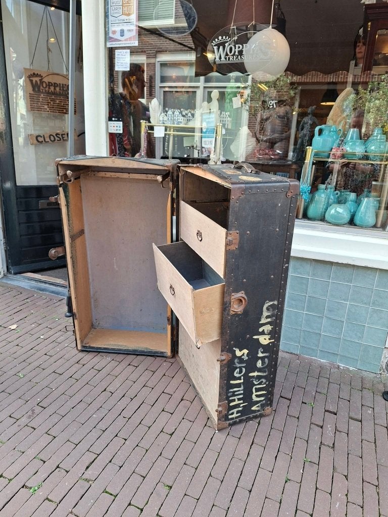 antieke reiskoffer reiskast H. Hillers Amsterdam Paramaribo, Ophalen