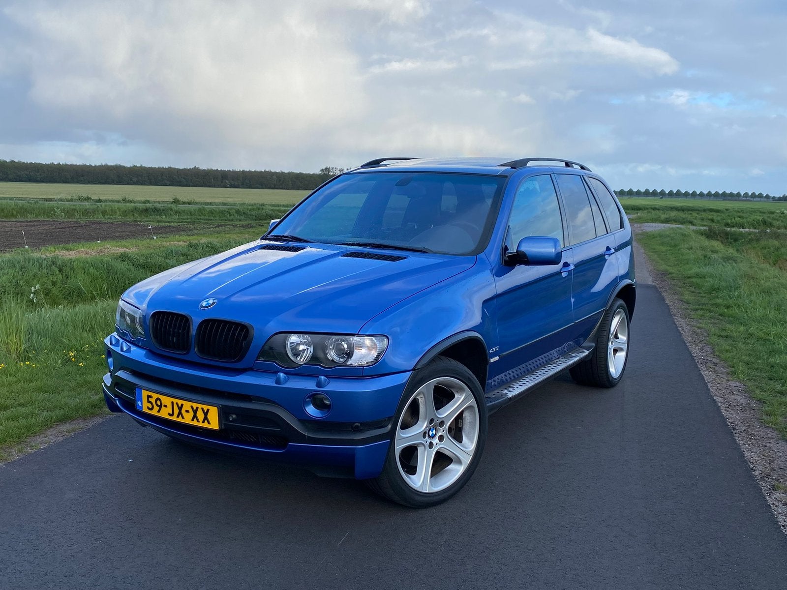 BMW X5 4.6 IS / Ndl auto / Schuif-kanteldak / clima / cruise, Auto's, Automaat, Vierwielaandrijving, SUV of Terreinwagen, Onderhoudsboekje