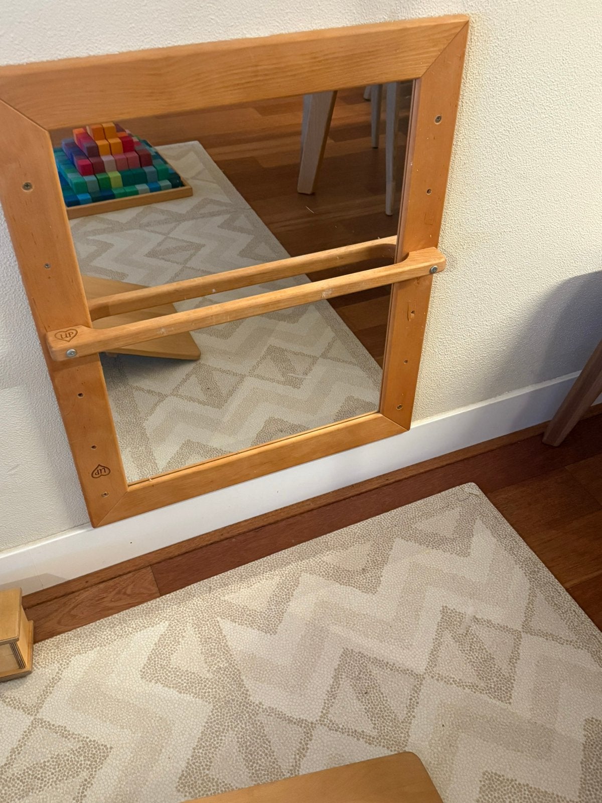 Massief houten babyspiegel met optrekstang montessori, Ophalen, Gebruikt, Overige typen