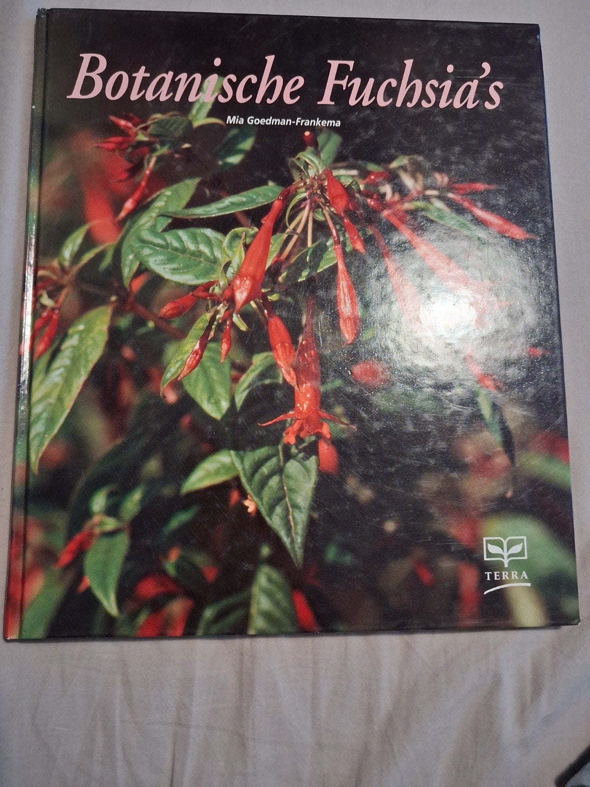Botanische Fuchsia's - Mia Goedman-Frankema, Ophalen of Verzenden, Zo goed als nieuw, Bloemen, Planten en Bomen, Mia Goedman-Frankema