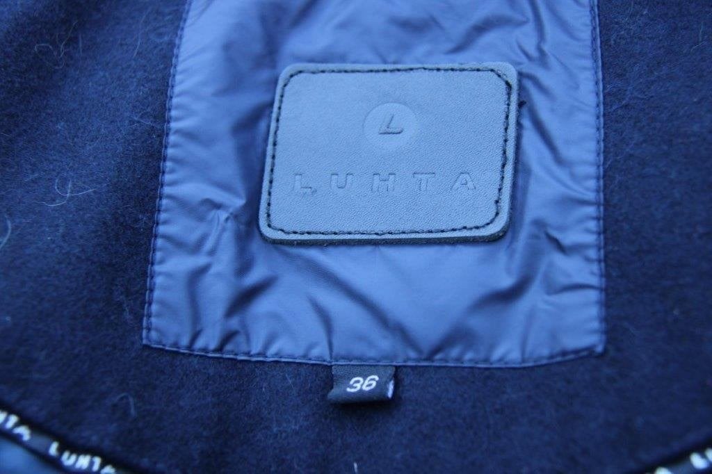 Winterjas donkerblauw Luhta mt 36 Vaste prijs, Luhta, Blauw, Ophalen of Verzenden, Zo goed als nieuw