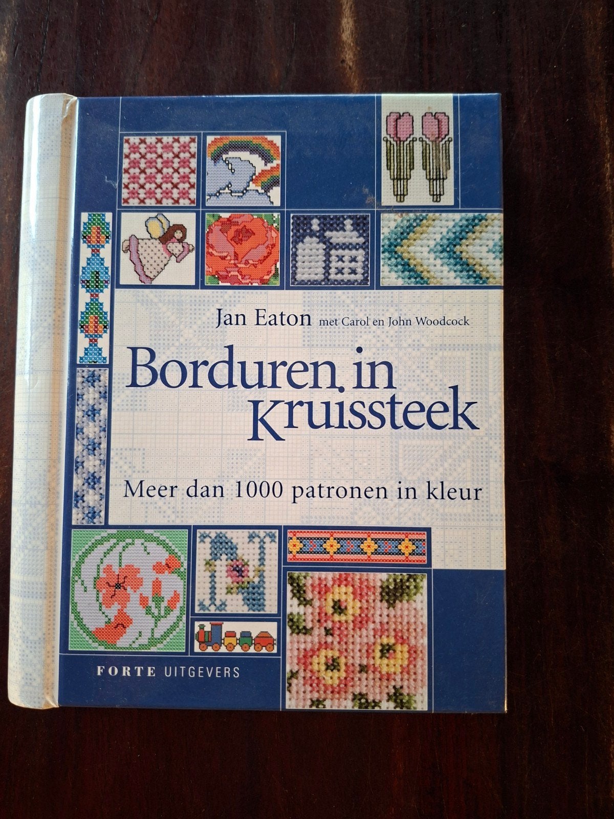 Borduren in  kruissteek. Jan Eaton. meer dan 1000 patronen., Ophalen of Verzenden, Borduren en Naaien