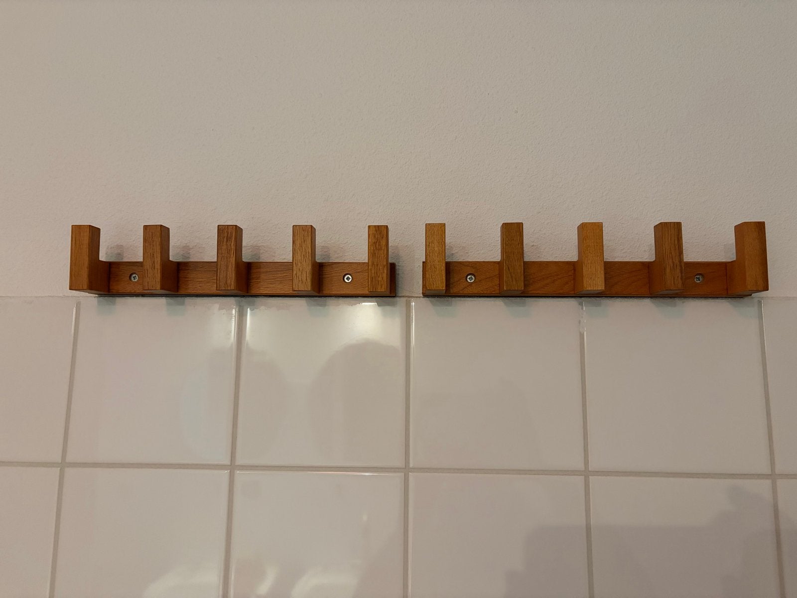 2x IKEA MOLGER badkamer haakjes - houten wandhaken, Ophalen, Gebruikt, Wandhaken, Minder dan 100 cm