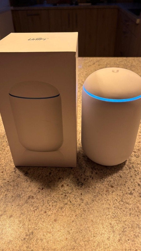 Unifi dream machine, Computers en Software, Verzenden, Zo goed als nieuw, Router, UniFi Ubiquiti
