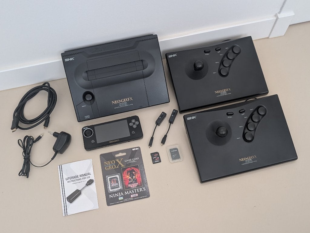 NEOGEO X Gold Limited Edition + 2 Arcade Sticks + veel Games, Ophalen of Verzenden, Overige merken, Zo goed als nieuw