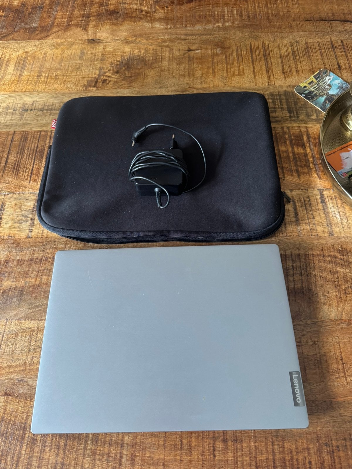 Te koop Lenovo laptop ideapad s145 met stekker en hoes, 64 GB of meer, Gebruikt, 2 tot 3 Ghz, 15 inch