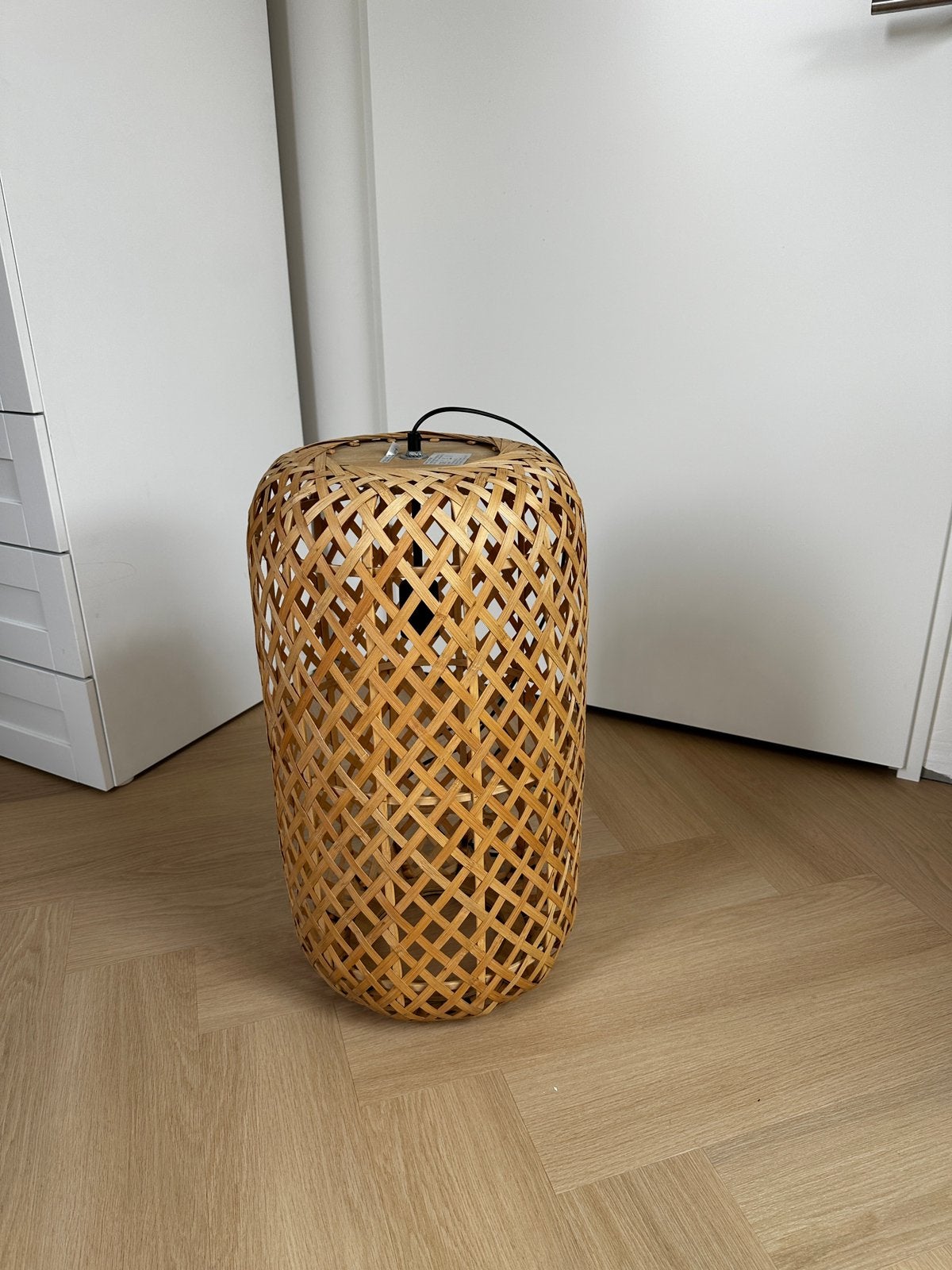 Grote rotan lampenkap gevlochten bamboe vloerlamp / hanglamp, Ophalen, Gebruikt, Ibiza landelijk