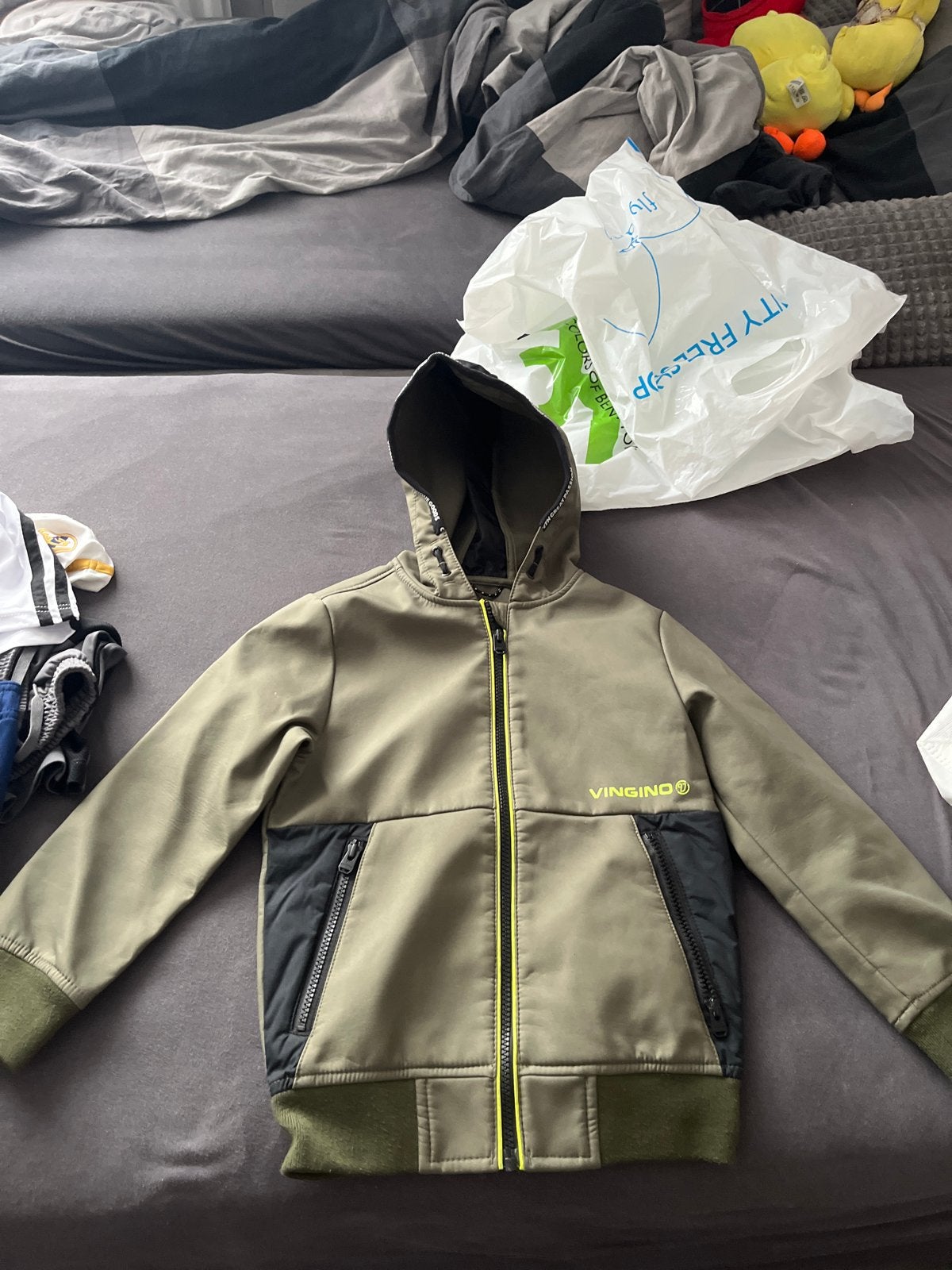 Vingino Softshell Jas - Groen/Zwart - Maat 128, Ophalen, Zo goed als nieuw