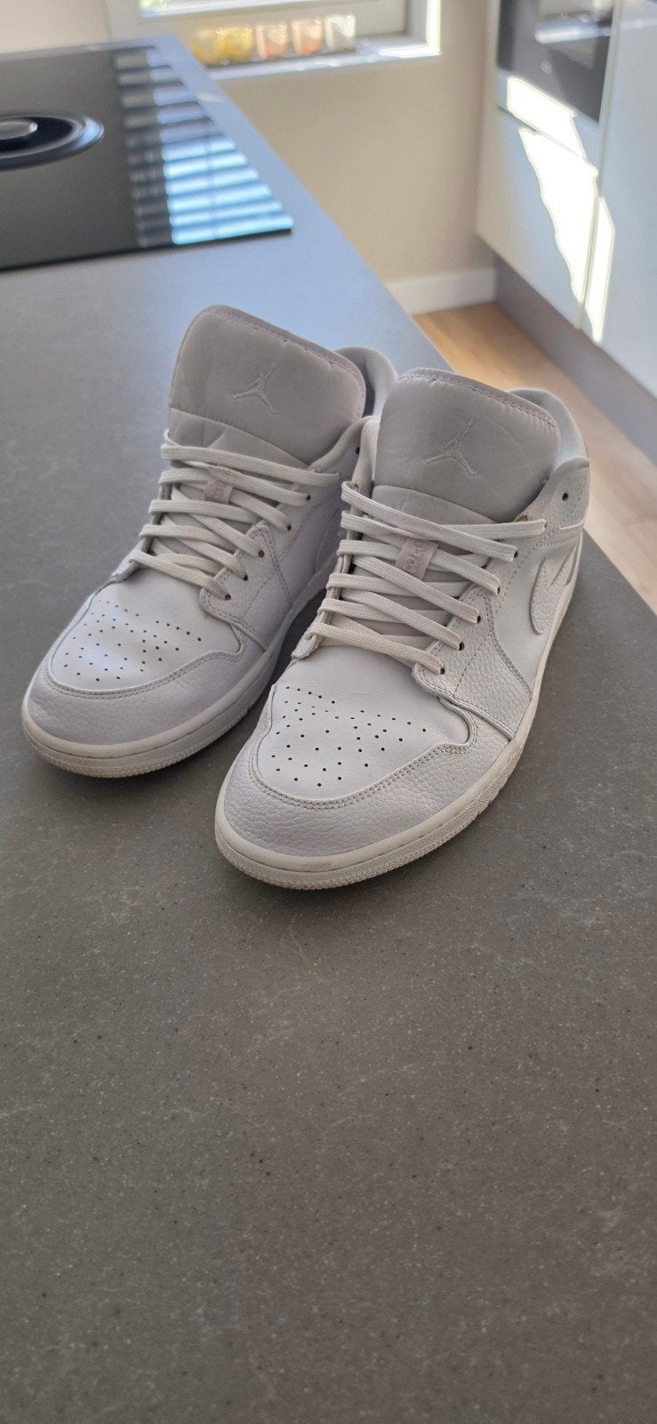 Nike Air Jordan 1 Low Triple White - Maat 46, Wit, Nike, Ophalen of Verzenden, Sneakers of Gympen