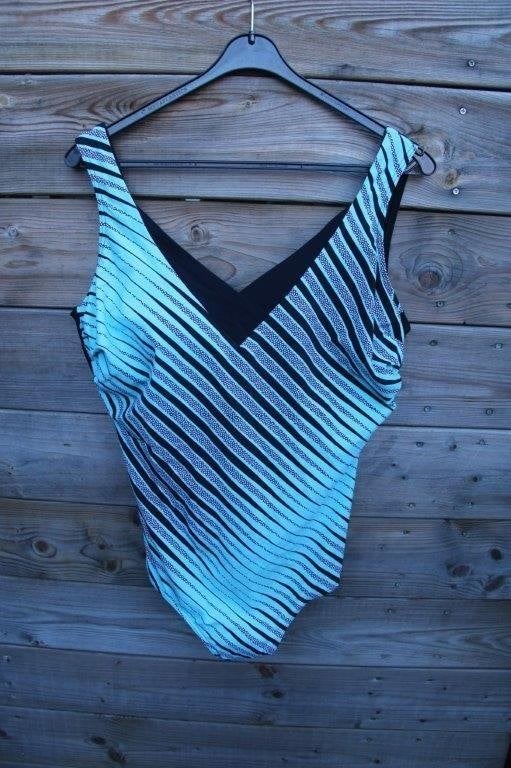 Badpak zwart/ blauw Sunflair 42 E cup Vaste prijs, Kleding | Dames, Zwart, Badpak, Ophalen of Verzenden, Zo goed als nieuw